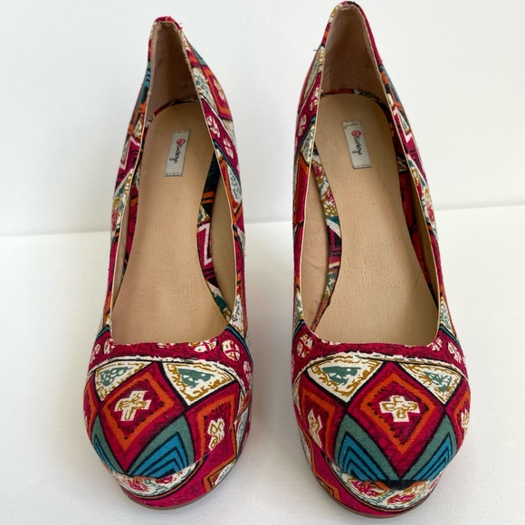 Olsenboye Wedge Shoes - Picture 3 of 8